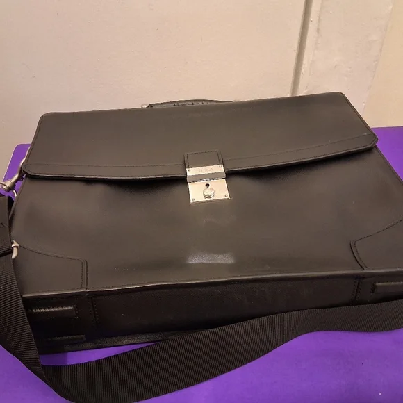 Tumi 93231D leather luxury Blsck Mens briefcase